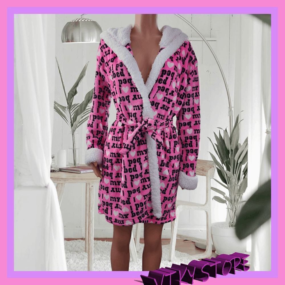 NWT {Em & Alfie} I Love My Bed "DREAM" Sequin Robe, One Size NWT